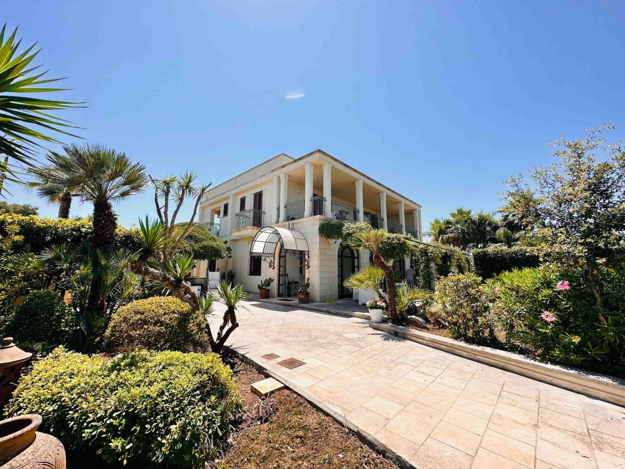 Casalusa Home Casamassella Exterior foto