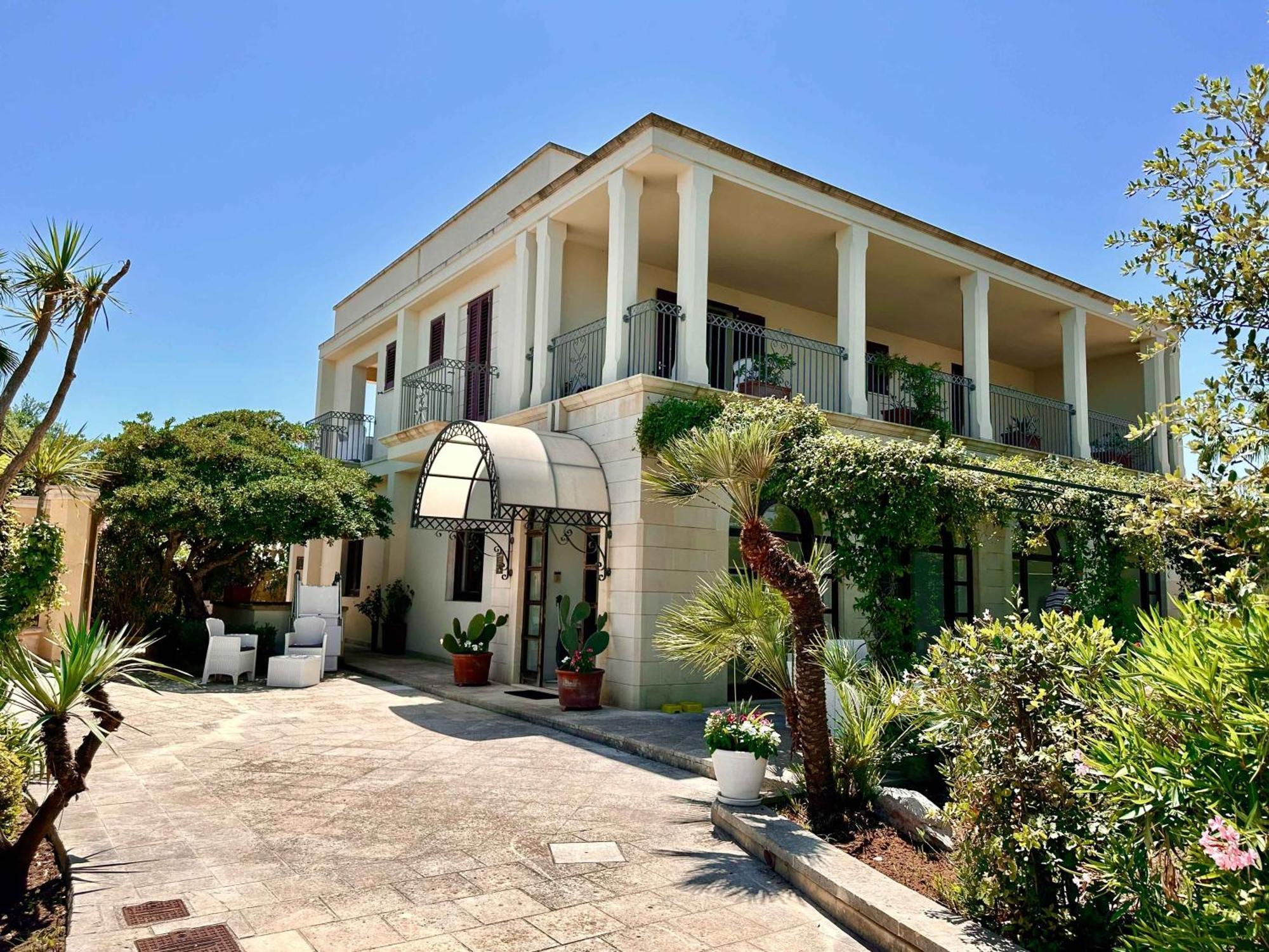 Casalusa Home Casamassella Exterior foto